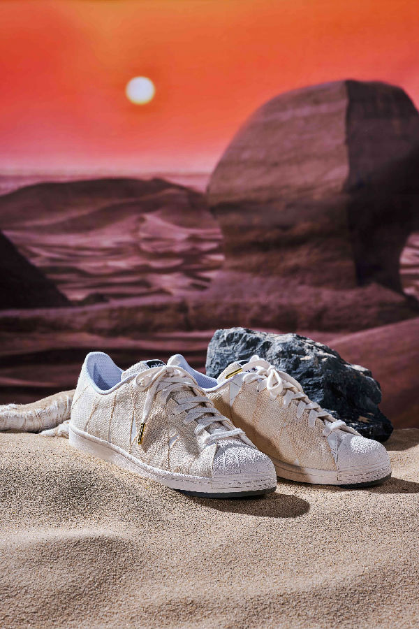 Adidas Originals推出万圣节恐怖限定系列