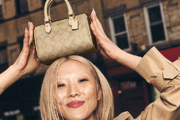 Coach Outlet 英国官网甄选服饰包袋低至4折+至高享额外7折，英境免邮