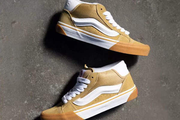 Vans 范斯美国官网新年新品大促低至5折，美境免邮