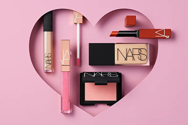 NARS 美国官网甄选情人节套装无门槛7折，满$75送mini时候两件套