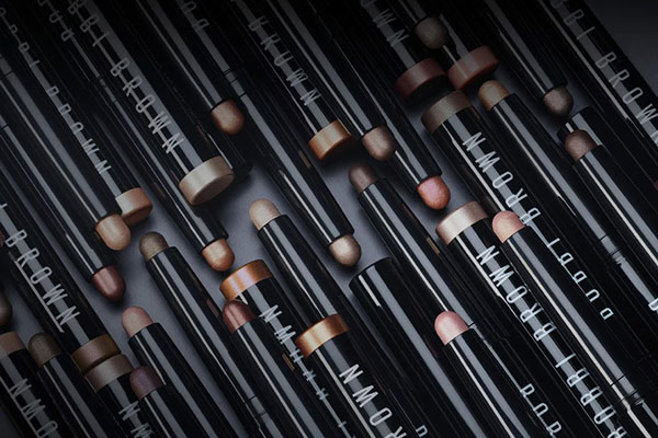 Bobbi Brown 美国官网现有新春限定美妆无门槛8折，满额免邮