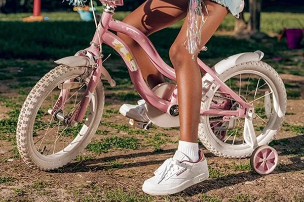 Reebok 锐步美国官网总统日甄选鞋服低至5折促销，会员免邮