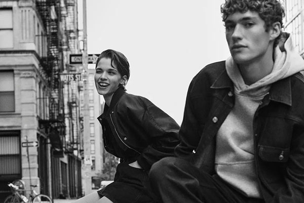 Calvin Klein 美国官网现全场7折促销，另折扣区额外5折