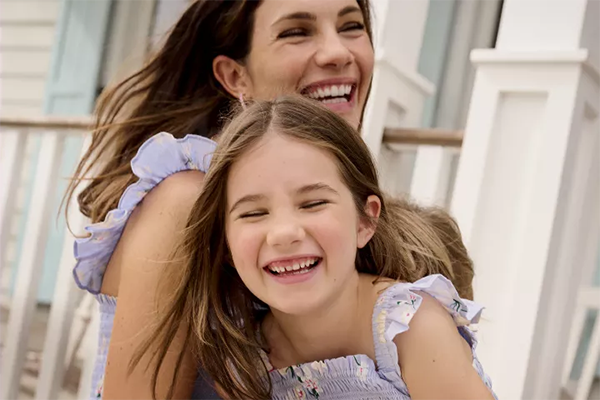 Macys 梅西百货官网母亲节时尚类低至2折+部分额外7.5折促销，满额免邮
