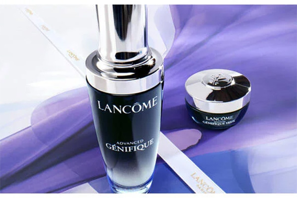 Lancôme 美国官网现有母亲节甄选护肤套装低至7折，满额免邮