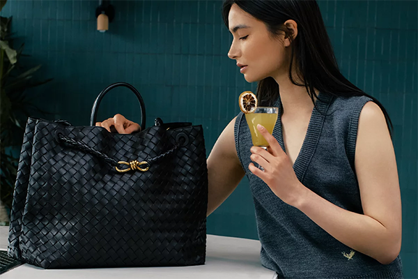 Saks Fifth Avenue 官网现有私密促销甄选时尚低至6折