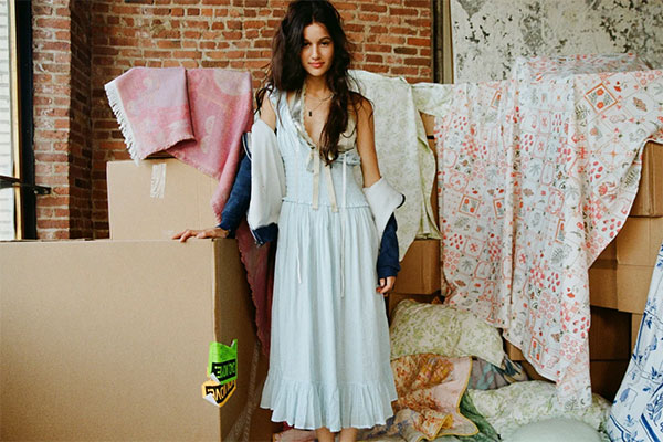Urban Outfitters 美国官网折扣区低至2.5折+限时额外7折促销