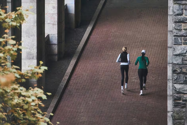 Athleta 官网现有亲友特卖全场无门槛7折促销