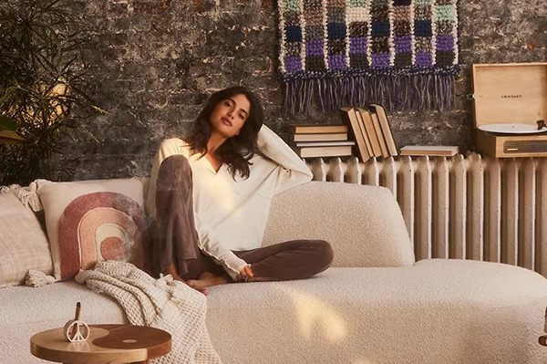 Urban Outfitters 美国官网现有折扣区低至3折促销，美国免邮