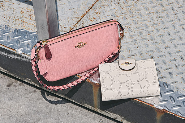 Coach Outlet工厂店现精选商品低至25折促销会员满$100送卡包
