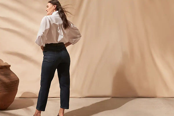 Banana Republic Factory精选商品5折+额外85折促销，满额免邮