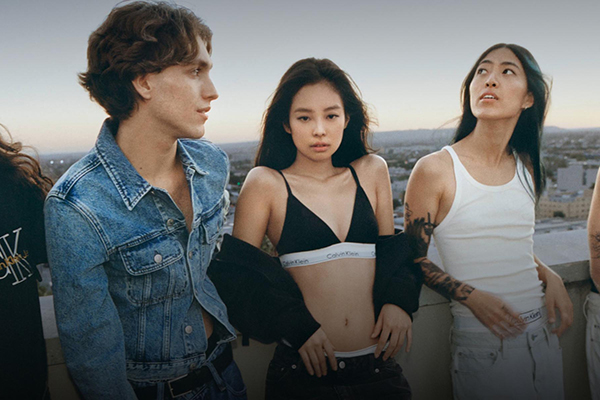 Calvin Klein美国官网全场无门槛7折促销，满额免邮