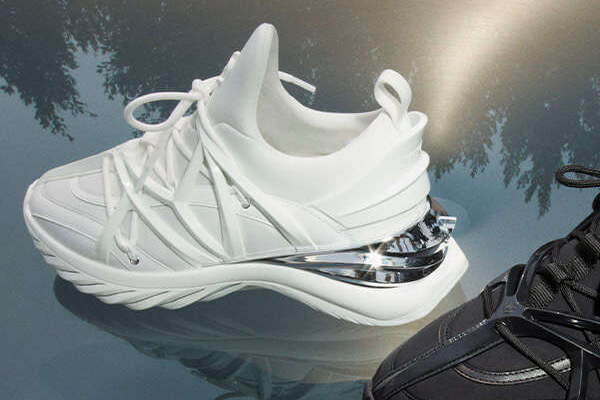 Selfridges现有精选鞋履专区低至4折热卖，收NIKE、BALENCIAGA等