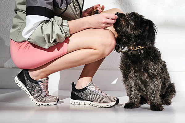 Famous Footwear官网现有精选鞋款额外8折促销，需登录会员