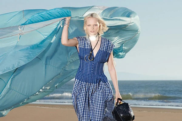 Tory Burch 美国官网春季特卖低至6折，折扣区大量上新，美国免邮