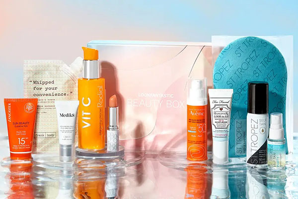 Lookfantastic德国站现有精选商品5折热卖，收各种超值套装