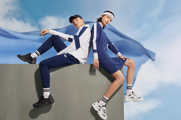 Skechers US 斯凯奇美国官网最新海淘攻略