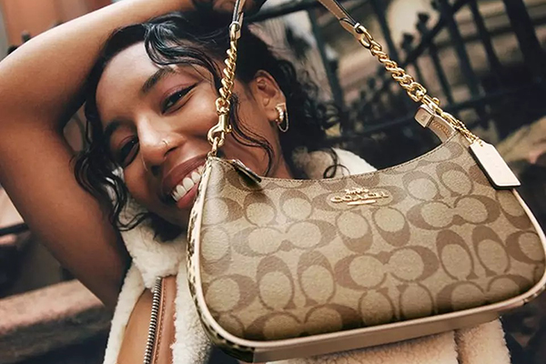 COACH Outlet 官网私密特卖低至3折+额外85折促销，美境免邮