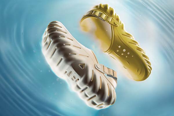 Crocs美国官网折扣区低至5折+叠加4双额外6折促销，满额包邮