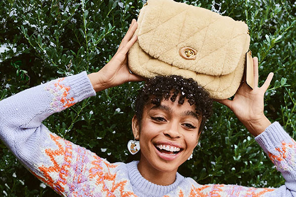 Coach Outlet 英国官网大促3折起+2件额外8折促销，英境免邮
