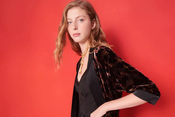 DVF 香港官网双十二甄选商品低至4折+额外8折促销，限时免邮