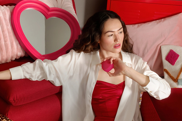 Foreo 官网现有情人节大促低至6折，满额免邮