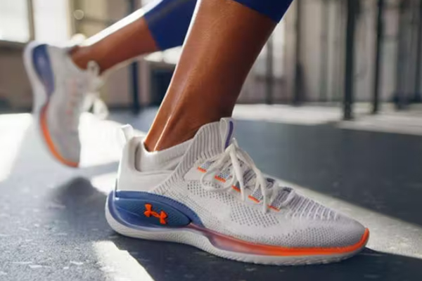 Under Armour 美国官网甄选运动服饰低至5折促销，会员免邮