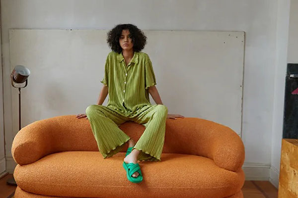 Urban Outfitters 美国官网甄选服饰鞋包额外5折，Ralph Lauren多款5折促销