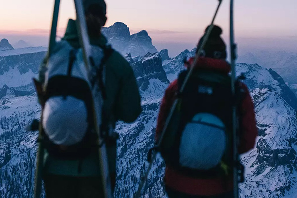 Mountain Hardwear 美国官网户外服饰低至35折促销，会员美境包邮