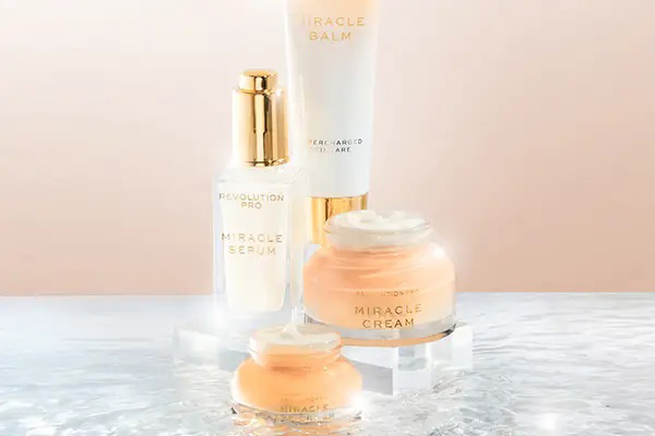 Revolution Beauty 美国官网春季促销精选彩妆低至3折，满额包邮