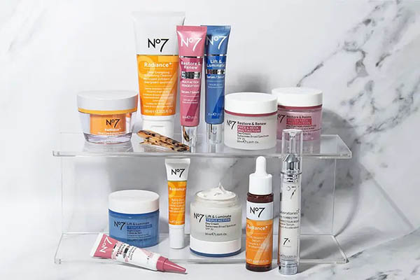 No7 Beauty 美国官网全场商品7折+额外95折促销，满额免邮