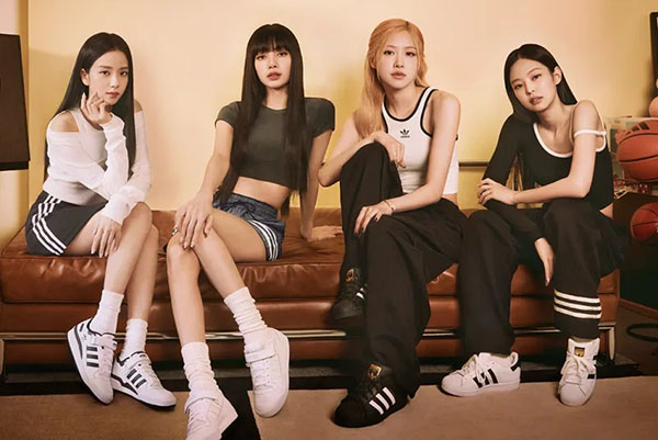 Adidas 美国官网全场服饰鞋包低至5折+额外7折促销，美境免邮