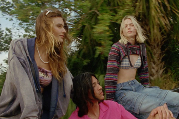 Urban Outfitters 美国官网折扣区低至2折+额外6折，满额免邮