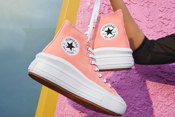Converse 匡威美国官网现有甄选鞋款低至5折+额外6折，会员免邮