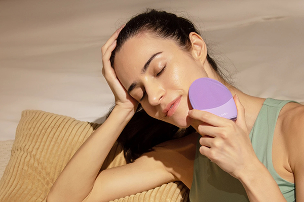 Foreo 官网甄选洁面美容仪低至5折+额外9折促销