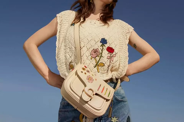 Coach 英国官网现有甄选新品包包低至5折促销