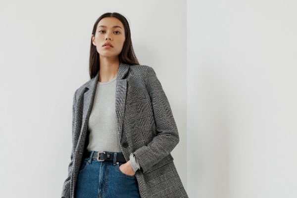 Everlane 美国官网圣诞购物季全场无门槛7折促销，满额免邮